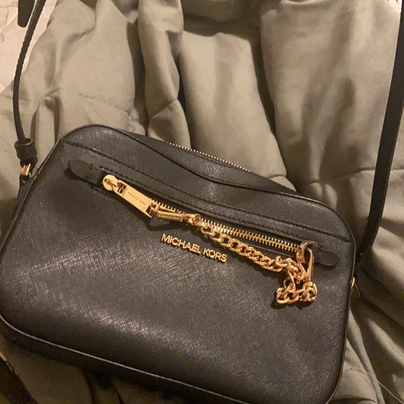 Michael kors black chain crossbody - Picture 4 of 4